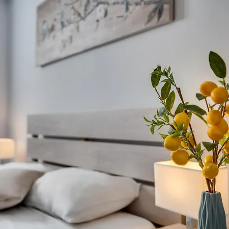 Lemon Paradise Centre 200m From Lejlighed Larnaca
