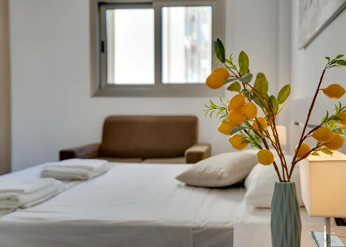 Lemon Paradise Centre 200m From Lejlighed Larnaca