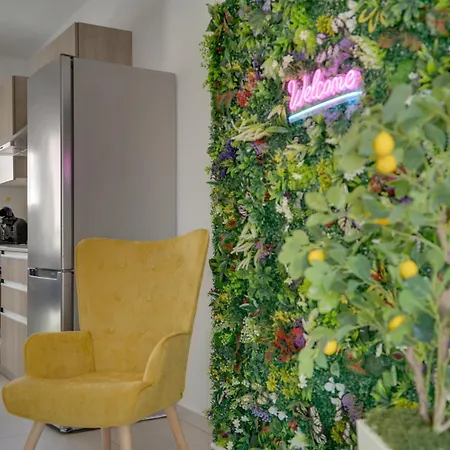 Lemon Paradise Centre 200m From Apartment
