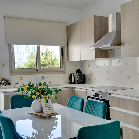 Lemon Paradise Centre 200m From Apartment