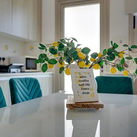 Lemon Paradise Centre 200m From Λάρνακα