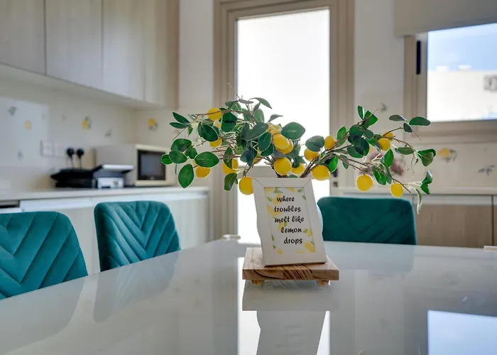 Lemon Paradise Centre 200m From Λάρνακα